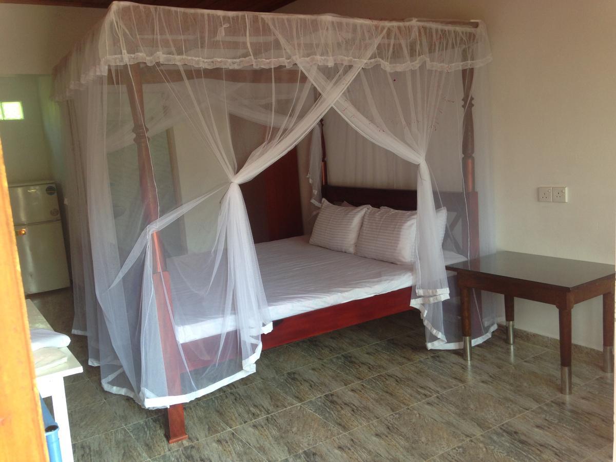 Jayanika Home Stay Tangalle Exterior photo