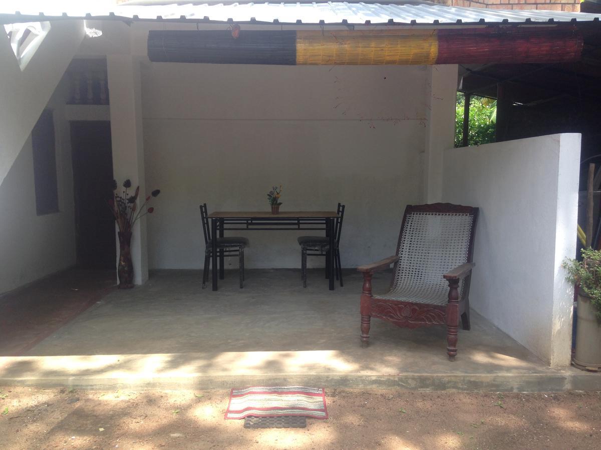 Jayanika Home Stay Tangalle Exterior photo